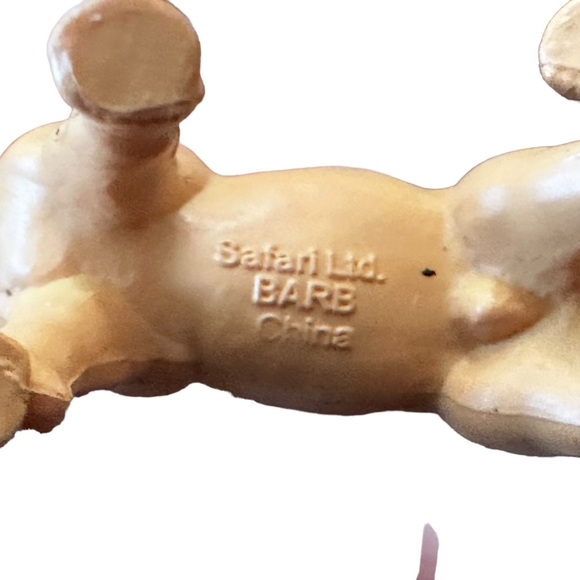 SCHLEICH & SAFARI - BUNDLE OF 37 ANIMALS INCLUDE HORSES, ELEPHANTS, CATS, & DOGS - Picture 11 of 16